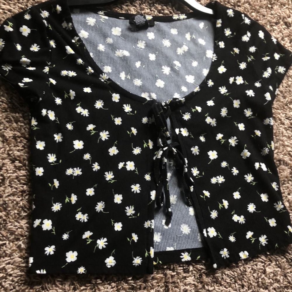 black top tie front flower design